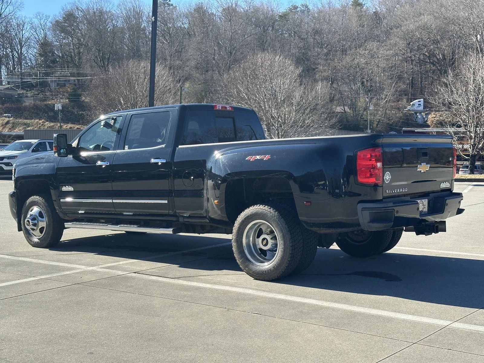 Used 2018 Black Chevrolet High Country image 5