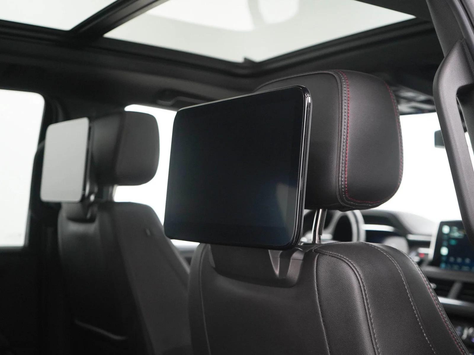 Used 2022 Black Chevrolet RST image 13