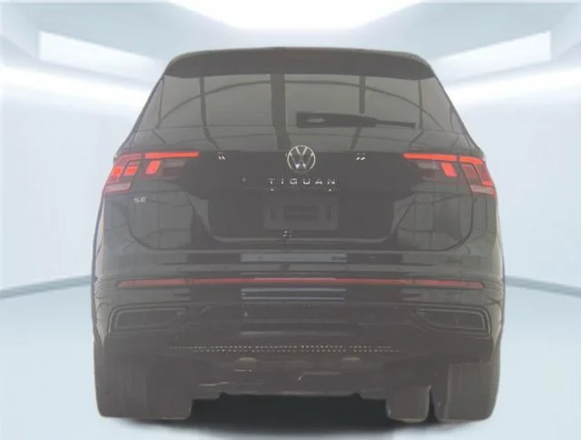 Used 2023 Black Volkswagen 2.0T SE R-Line Black image 13