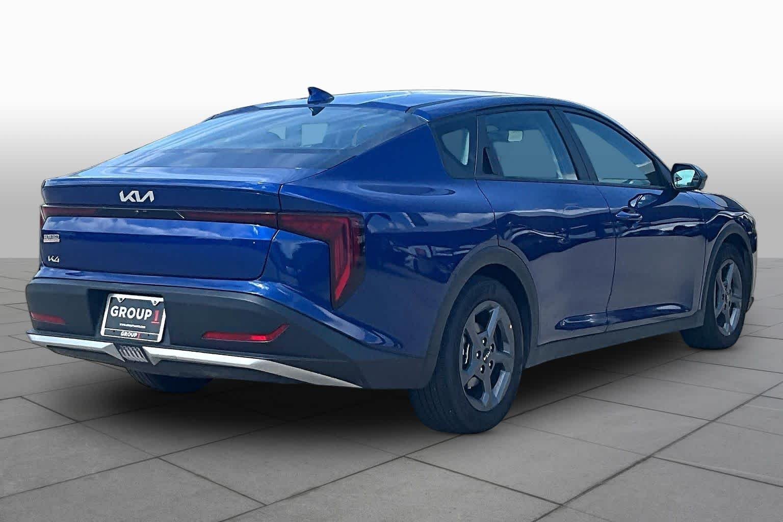 Used 2025 Deep Sea Blue Kia LXS image 9