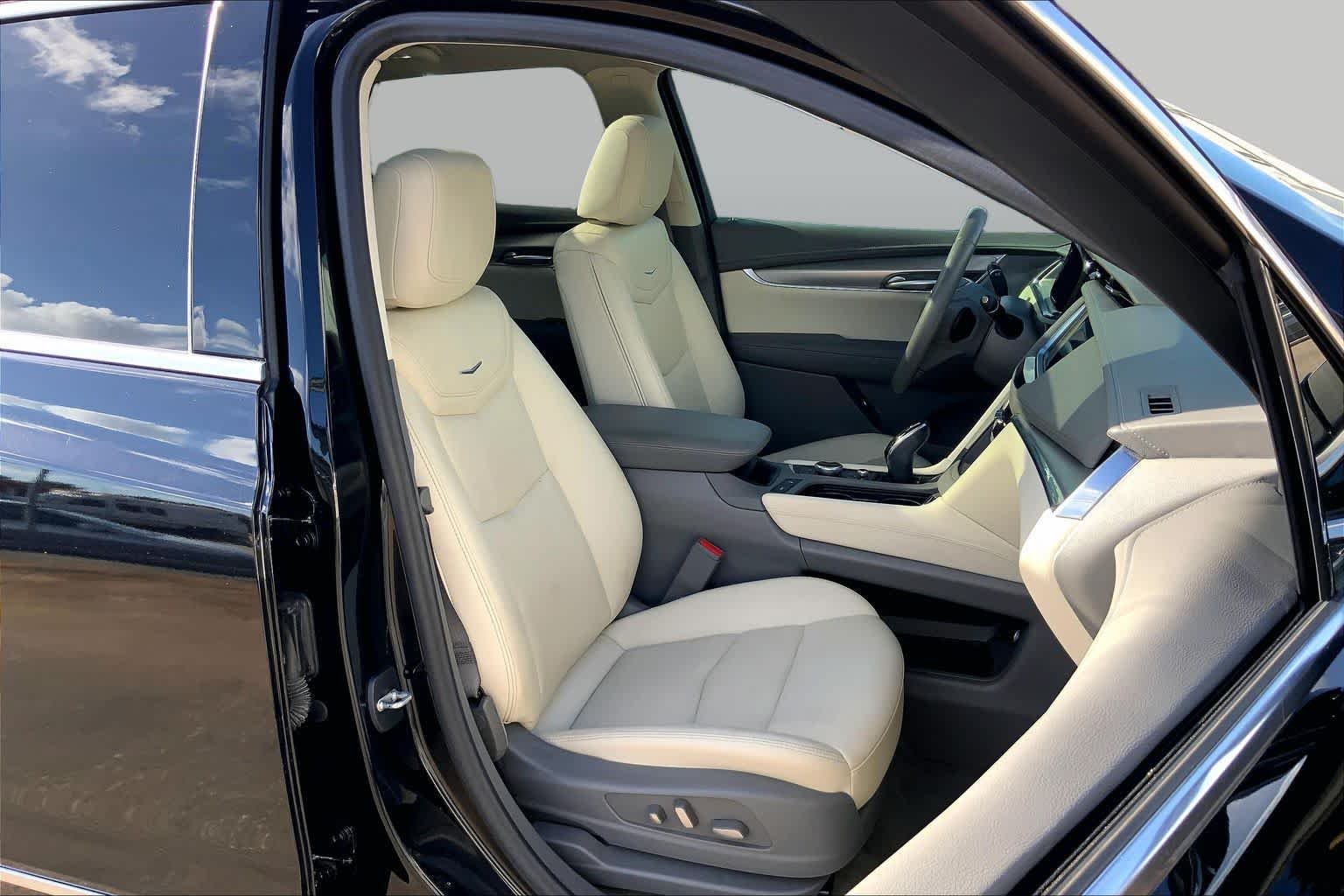 Used 2023 Stellar Black Metallic Cadillac FWD Premium Luxury image 9