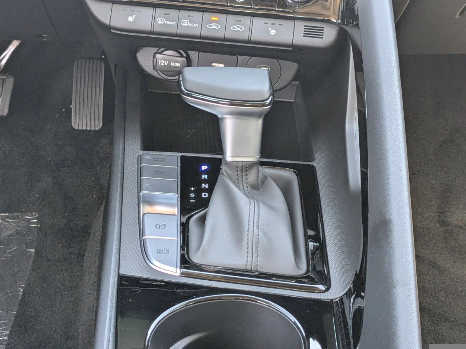 2025 Hyundai Elantra SEL - Photo 13