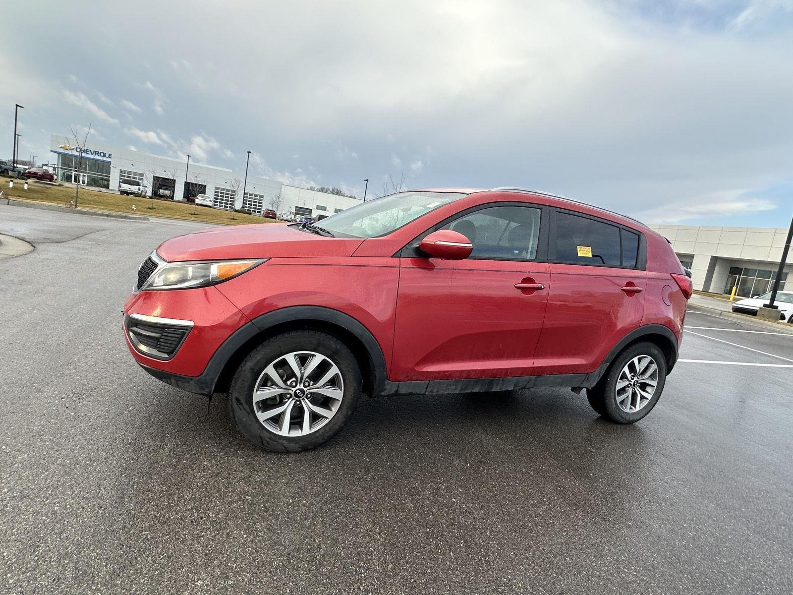 Used 2014 Kia Sportage LX with VIN KNDPB3AC6E7647665 for sale in Kansas City