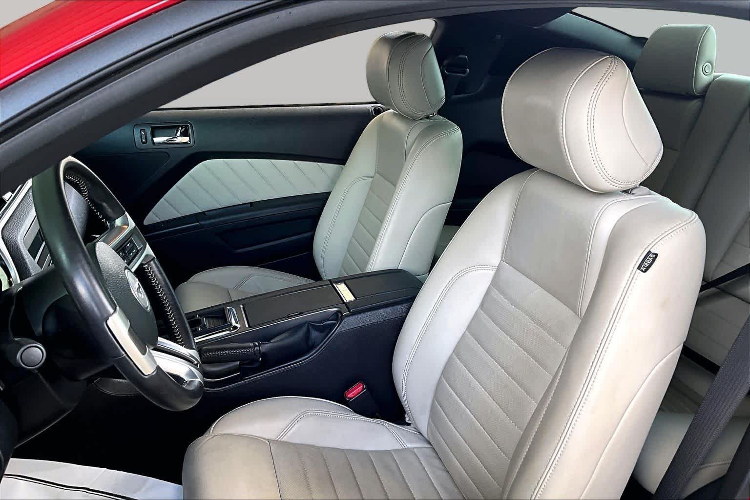 Used 2014 Ruby Red Metallic Tinted Clearcoat Ford V6 Premium image 6