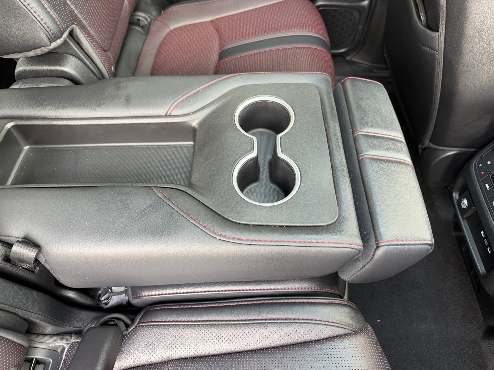 2025 Honda Pilot Black Edition - Photo 36