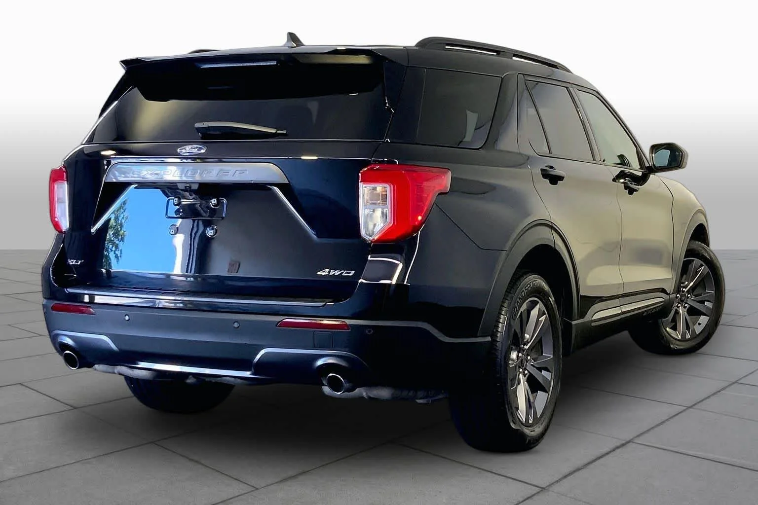 Used 2022 Agate Black Ford XLT image 13