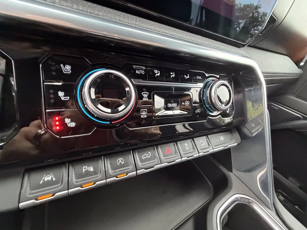 Used 2022 ONYX BLACK GMC Denali image 26