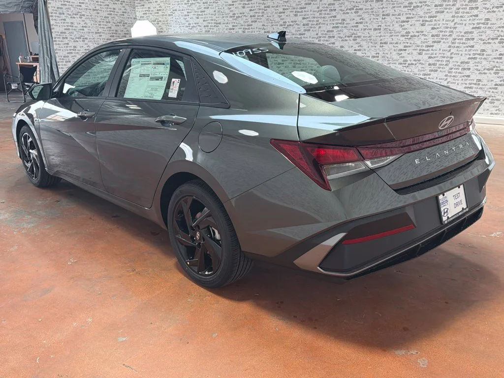 New 2026 Amazon Gray Hyundai SEL Sport Plus image 5