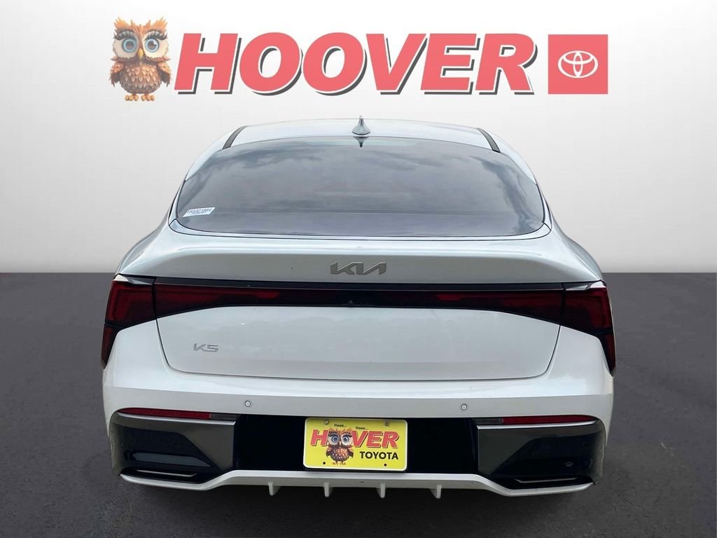 Used 2025 White Kia LXS image 3