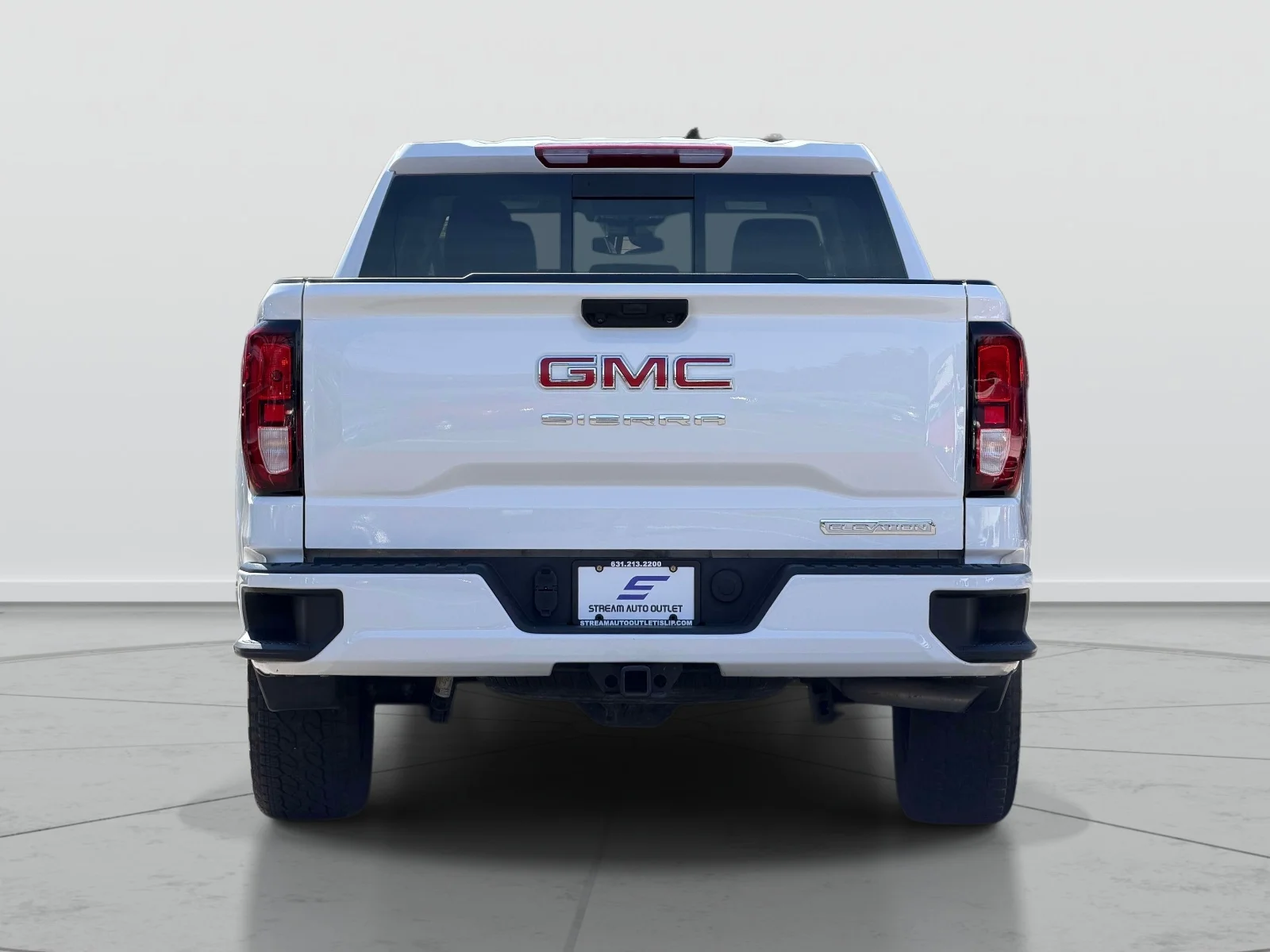 Used 2025 White GMC Elevation image 6
