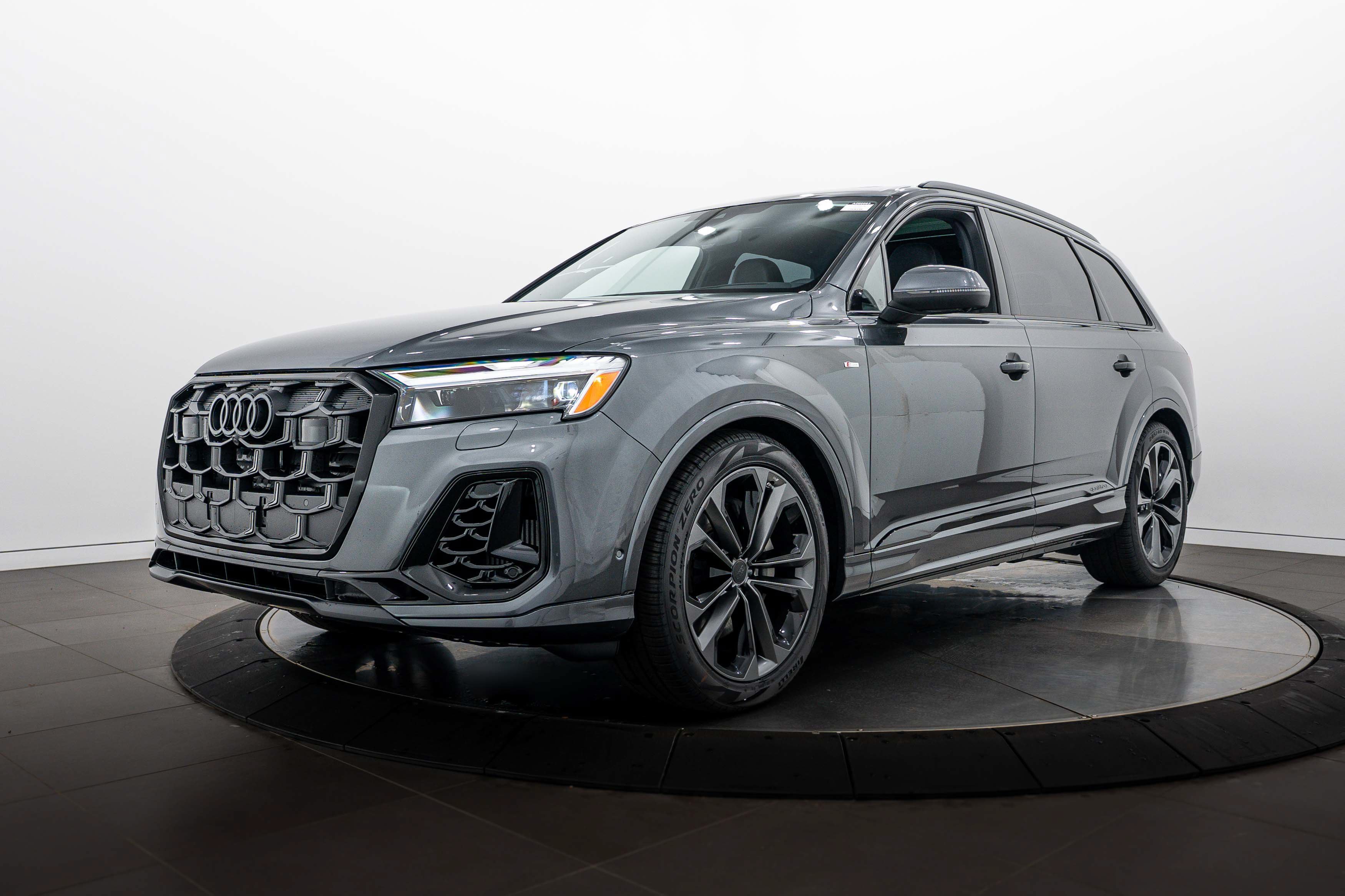 New 2026 Daytona Gray Audi S line Prestige image 7