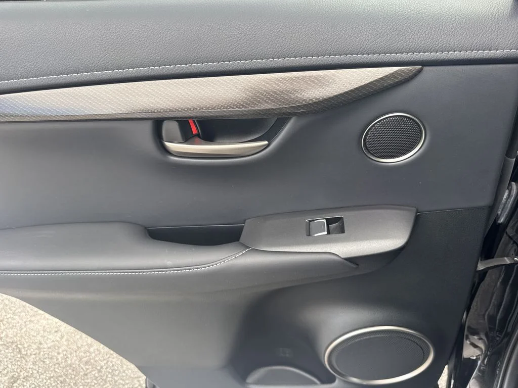 2021 Lexus NX 300 - Photo 21