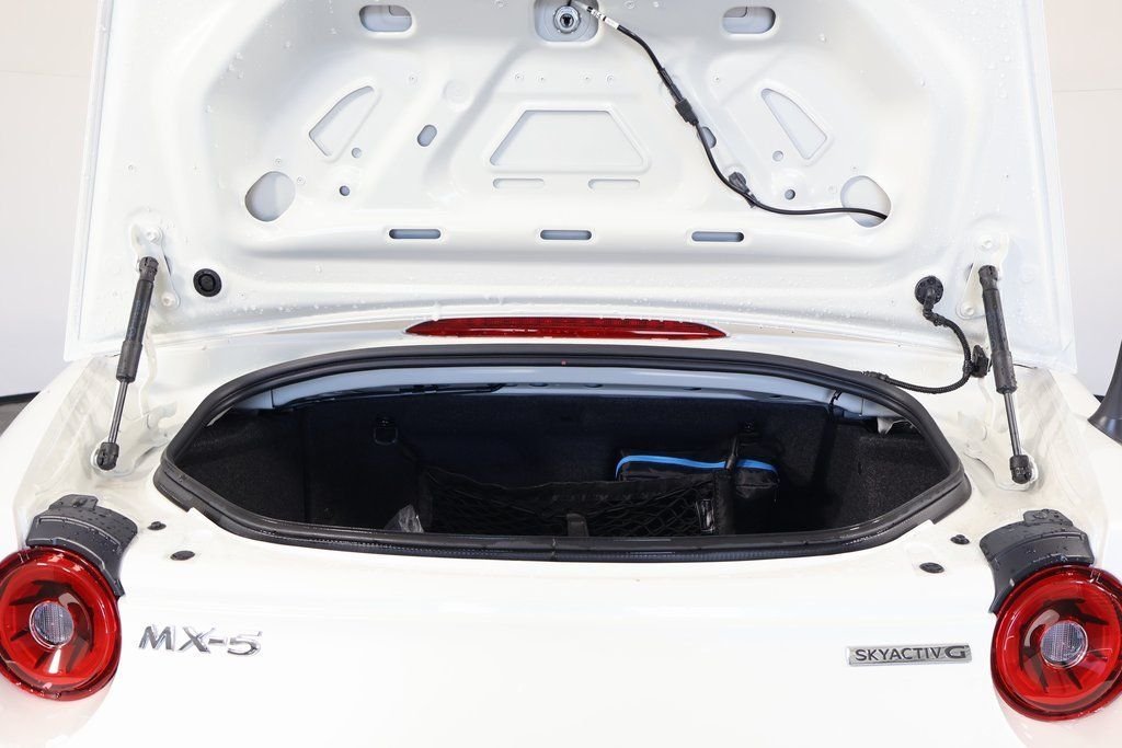 New 2026 Snowflake White Pearl Mazda Club image 9