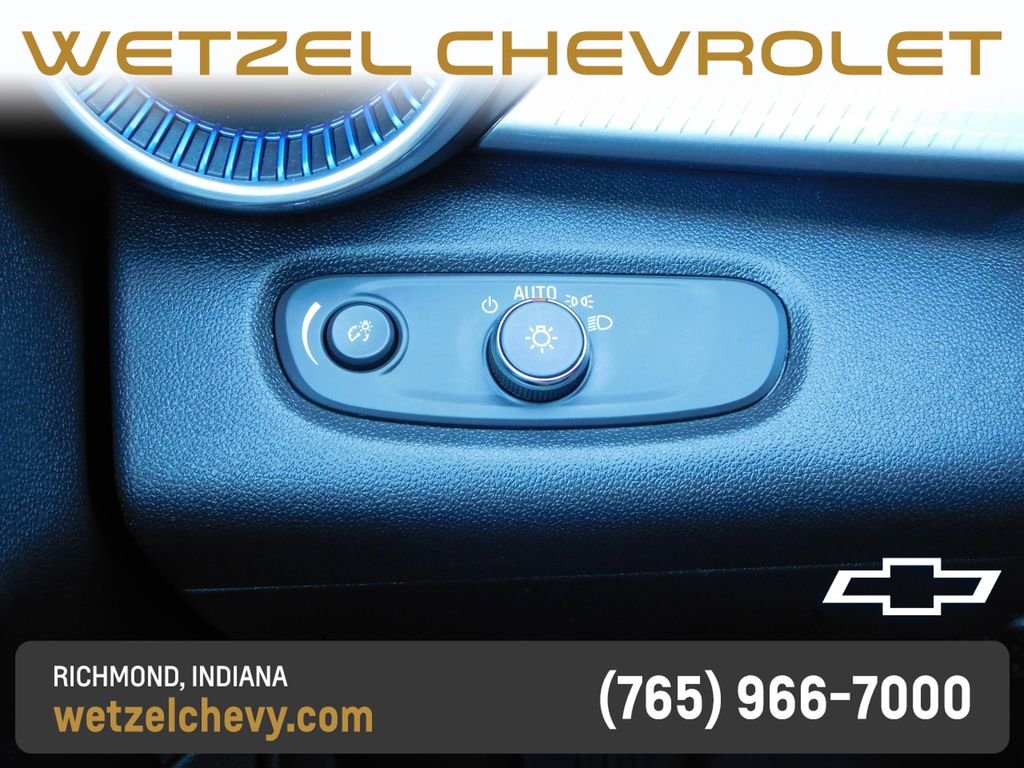 Used 2025 Red Chevrolet LT image 26