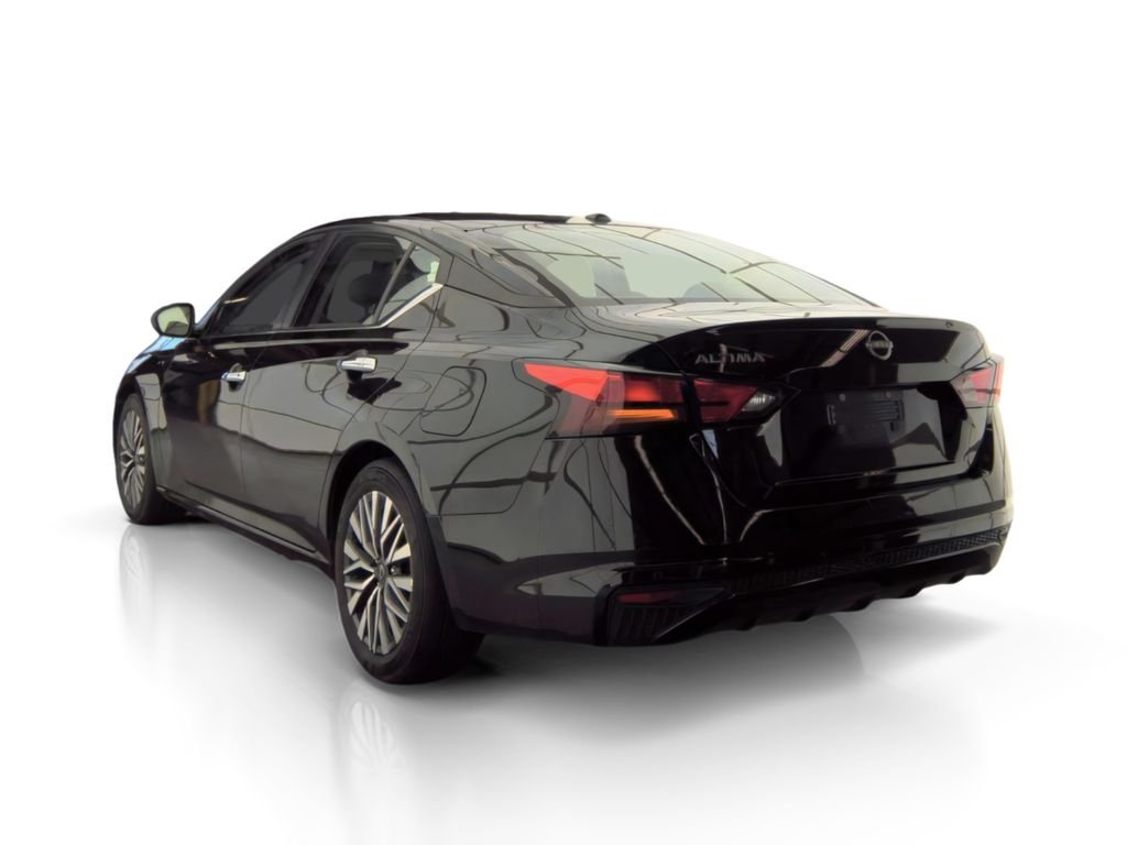Used 2025 Black Nissan 2.5 SV image 6