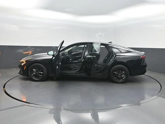 Used 2025 Black Kia LXS image 45