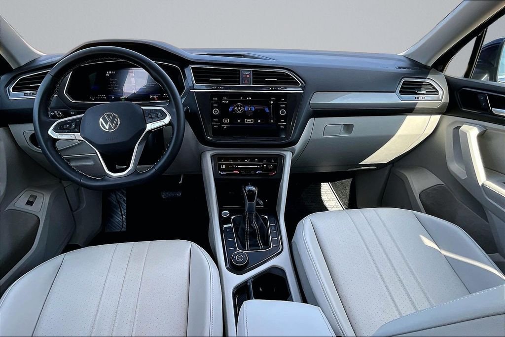 Used 2024 Blue Volkswagen 2.0T SE image 13