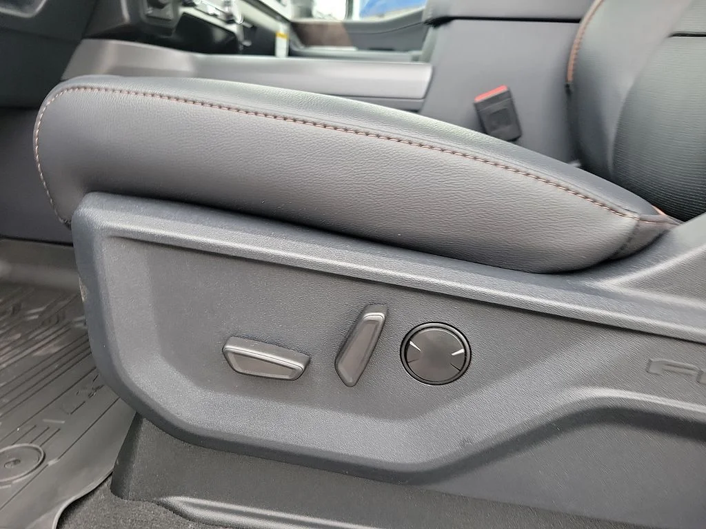 New 2026 Agate Black Metallic Ford F-250® Lariat® image 13
