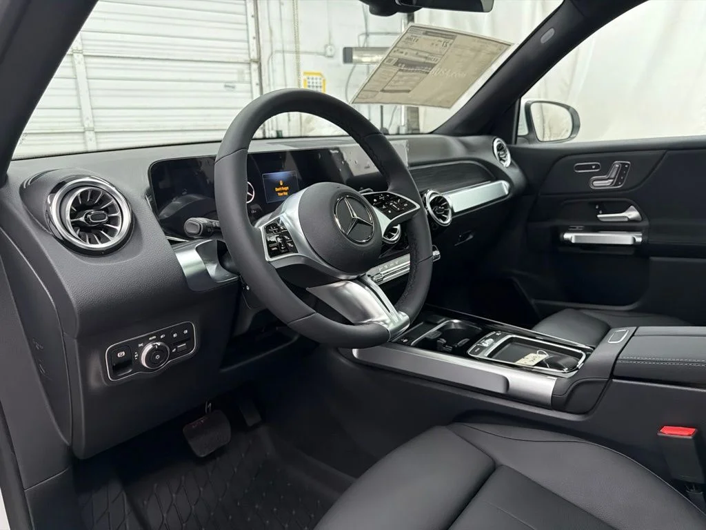New 2026 White Mercedes-Benz GLB 250 image 12