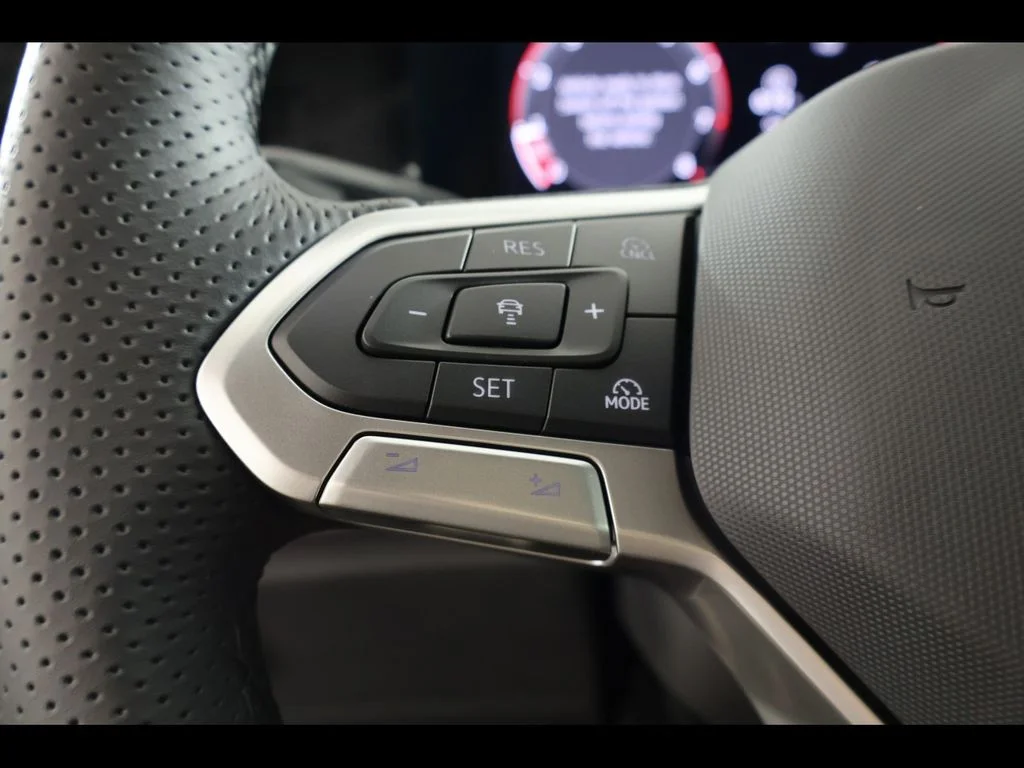 New 2026 White/off-white Volkswagen 2.0T SE R-Line Black image 23
