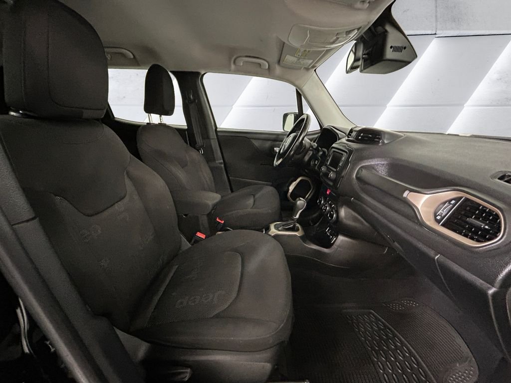 Used 2017 Black Jeep Latitude image 13