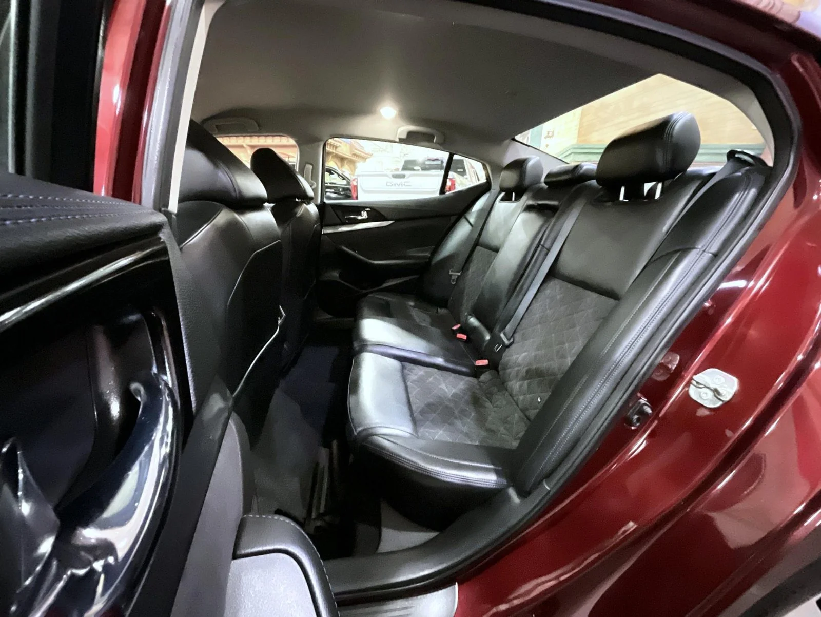 Certified Used 2016 Red Nissan SR image 19