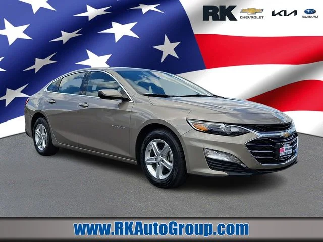 Used 2023 Gray Chevrolet LT image 1