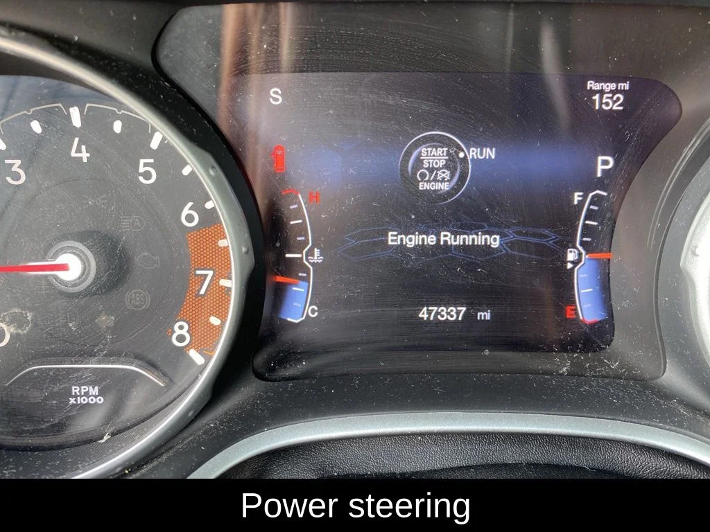 Used 2021 Gray Jeep Latitude image 10