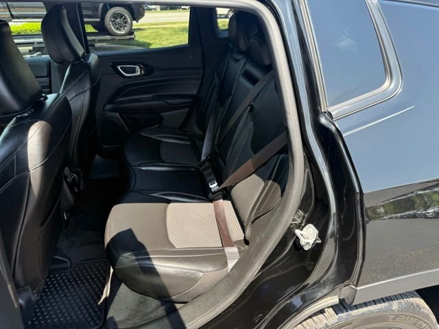 Certified Used 2023 Diamond Black Jeep Latitude image 9