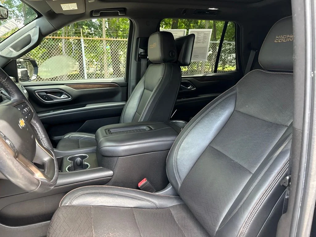 Used 2021 Black Chevrolet High Country image 8