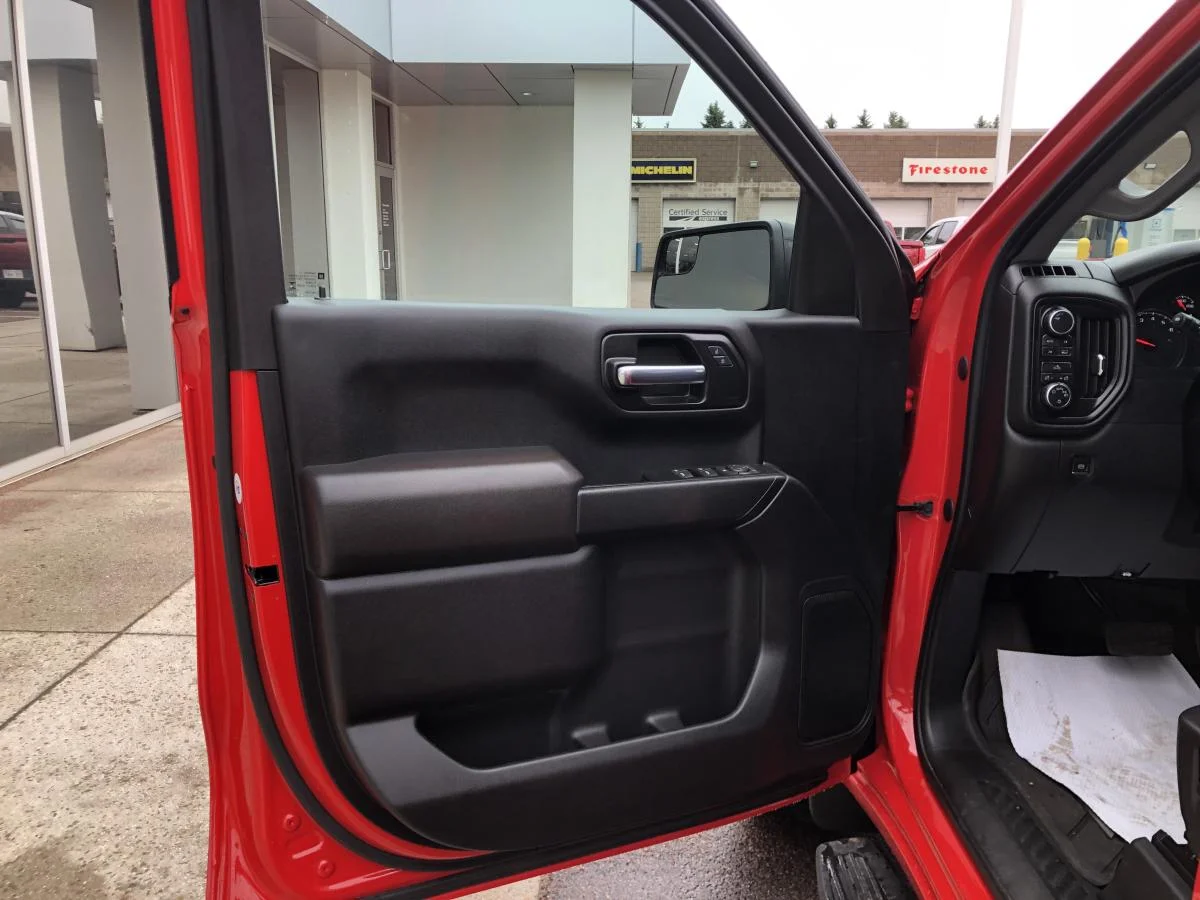 Used 2022 Red Chevrolet 4WD Crew Cab 157" Custom image 10