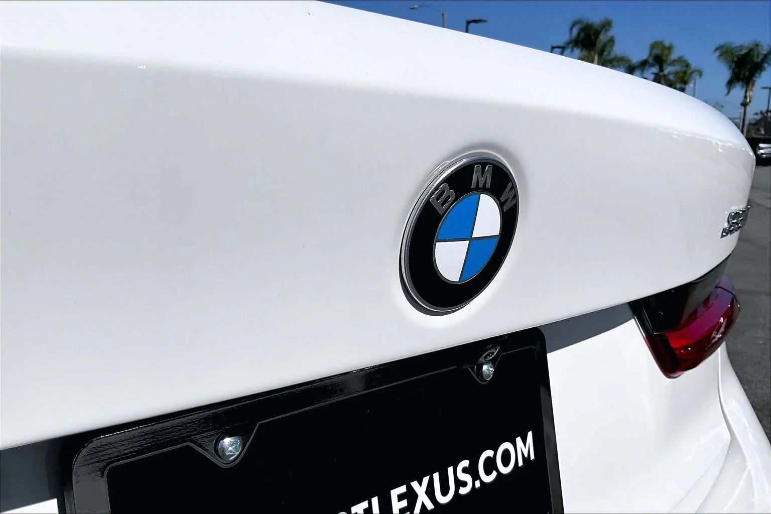Used 2019 Alpine White BMW 330i image 29