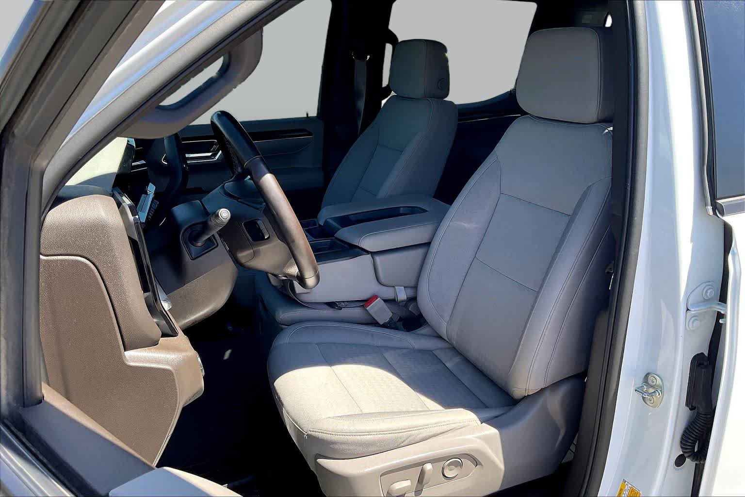 2023 Chevrolet Silverado 1500 LT - Photo 8