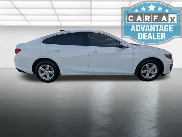 Used 2025 Summit White Chevrolet LS image 28