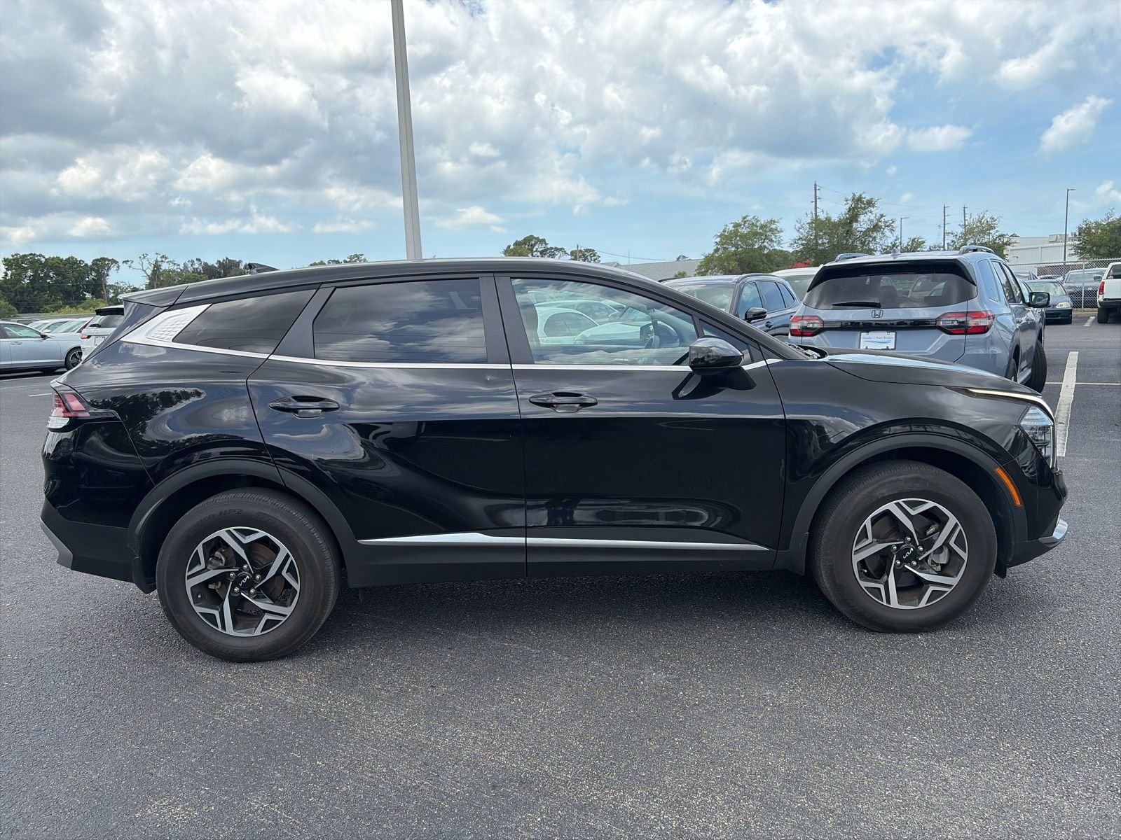 Used 2024 Black Kia LX image 8