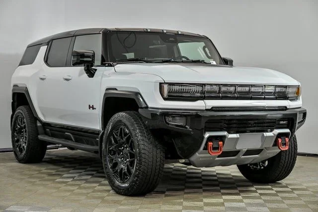 2026 GMC Hummer EV 2X SUV's photo