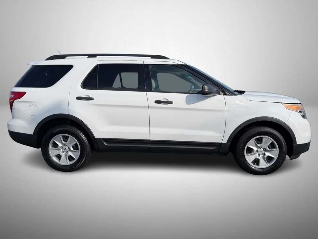 Used 2014 White Ford Base image 5