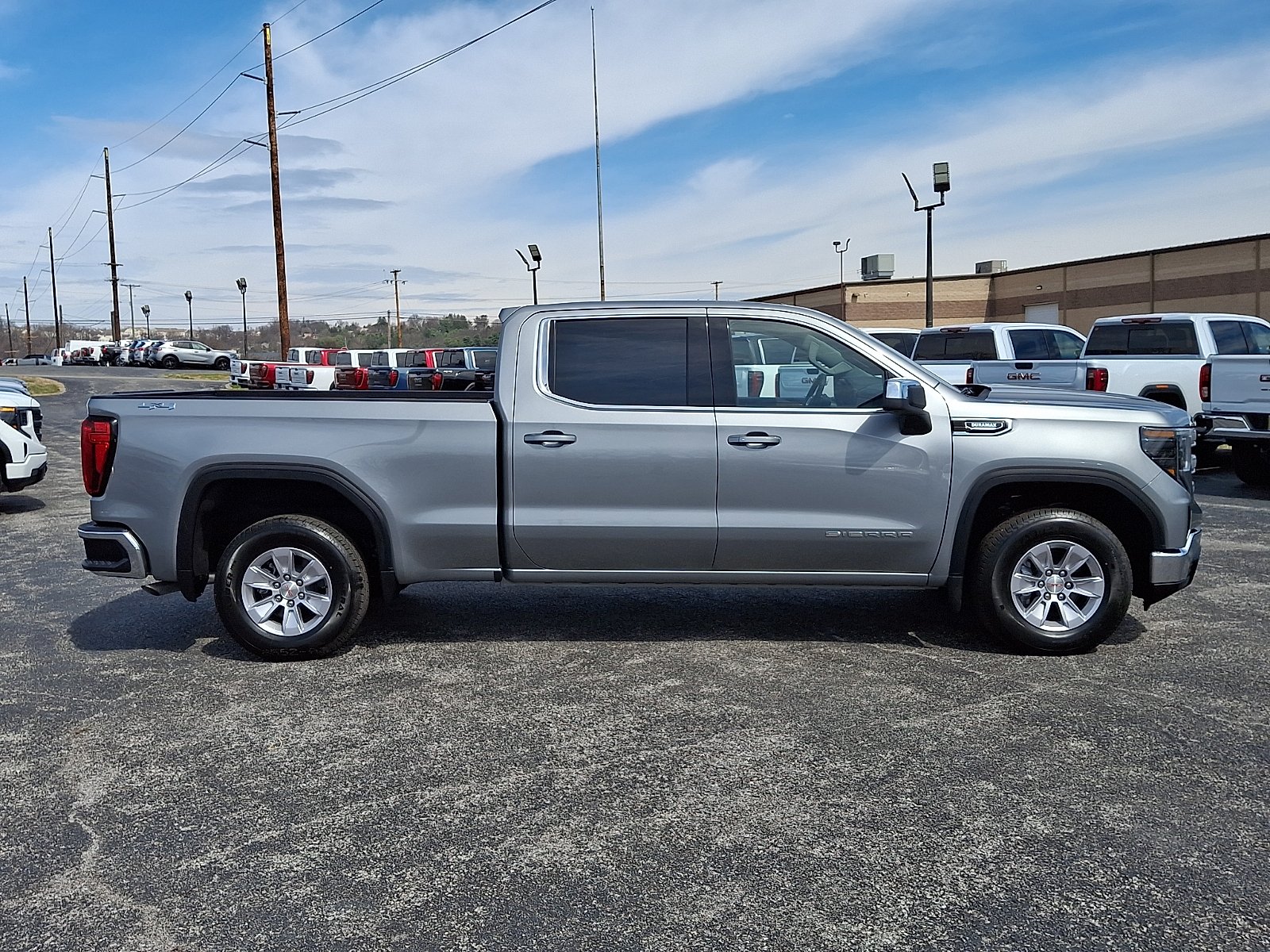 2026 GMC Sierra 1500 SLE - Photo 9