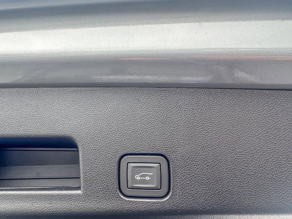 2026 GMC ACADIA - Image 25