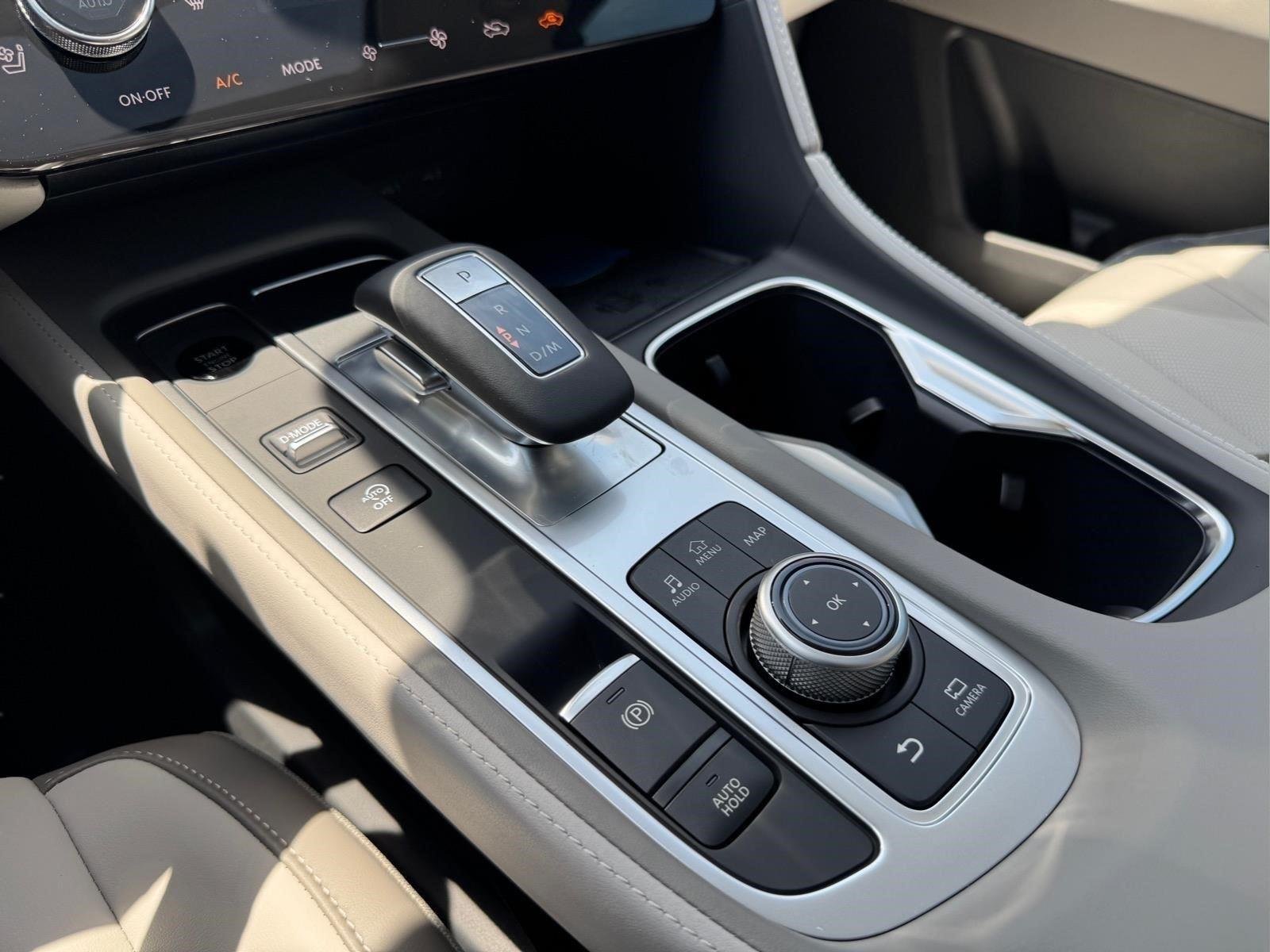 New 2027 HARBOR GRAY INFINITI Luxe FWD image 22