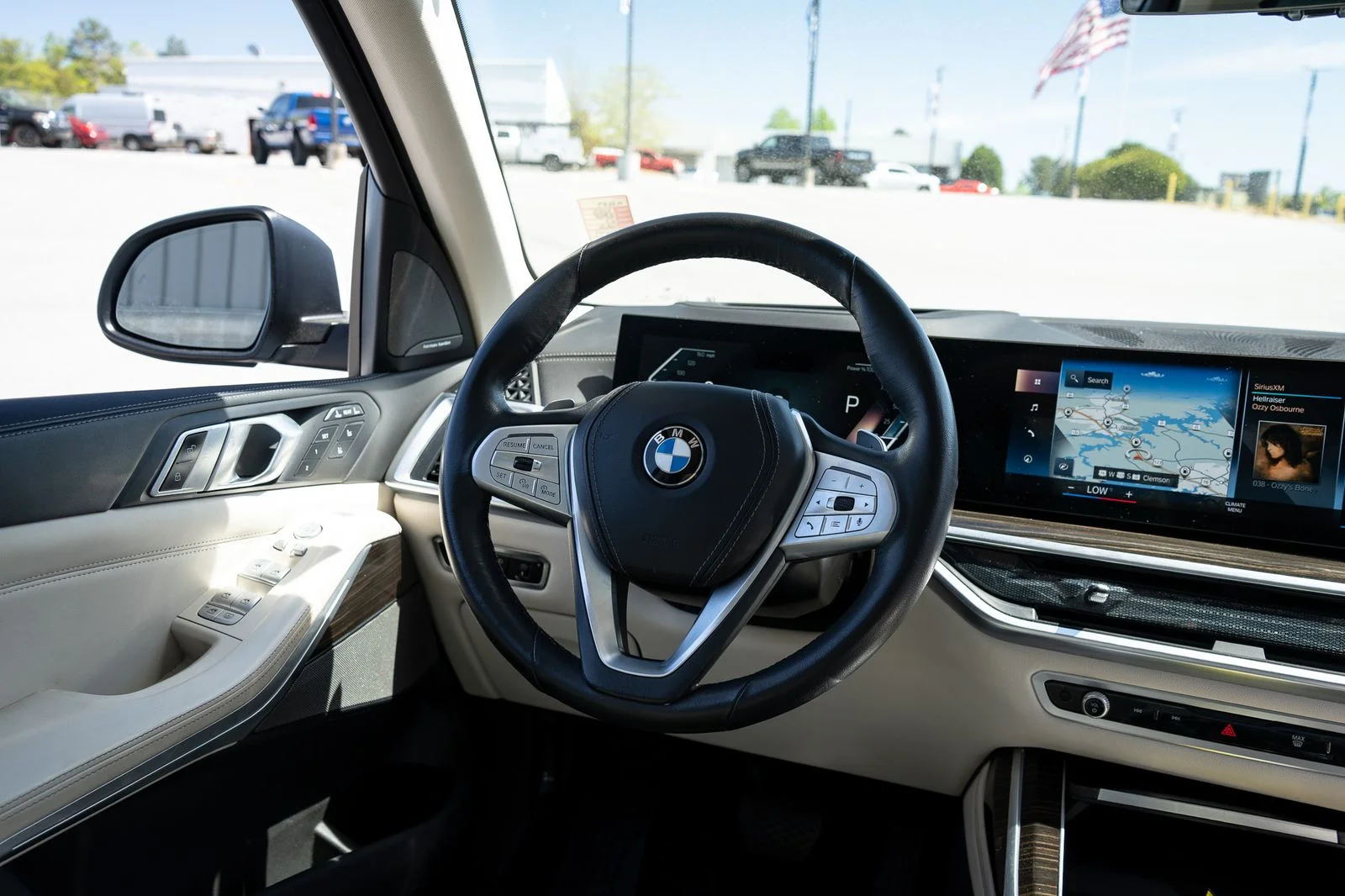 Used 2023 White BMW xDrive40i image 34