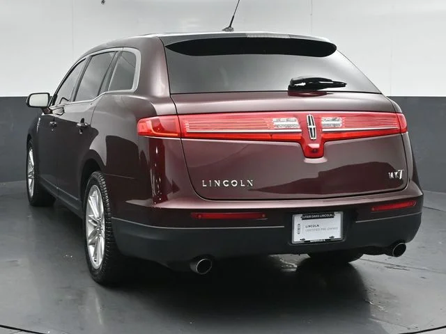 Used 2019 Burgundy Velvet Metallic Tinted Clearcoat Lincoln Reserve image 6