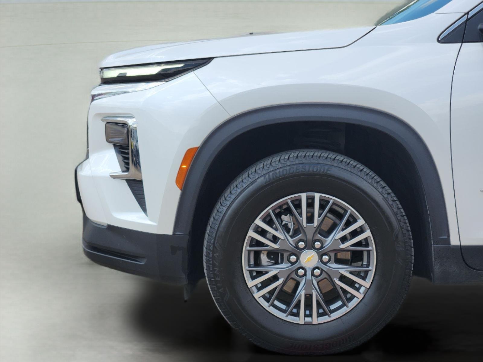 2025 Chevrolet Traverse LT - Photo 9