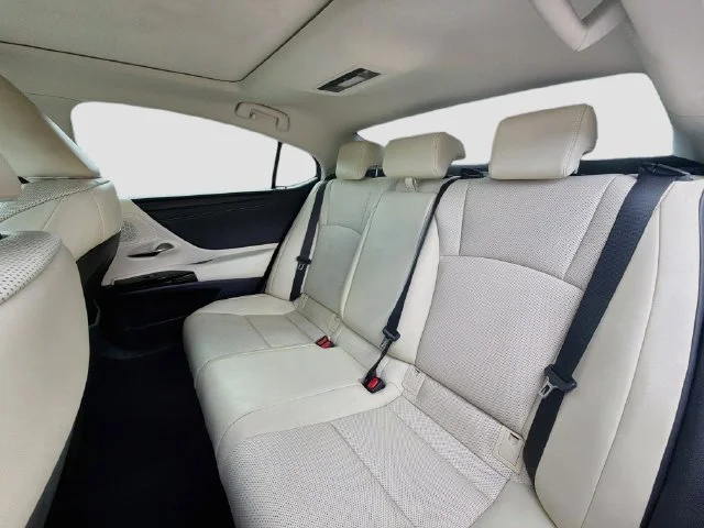 Certified Used 2022 Mica Lexus ES 350 image 21