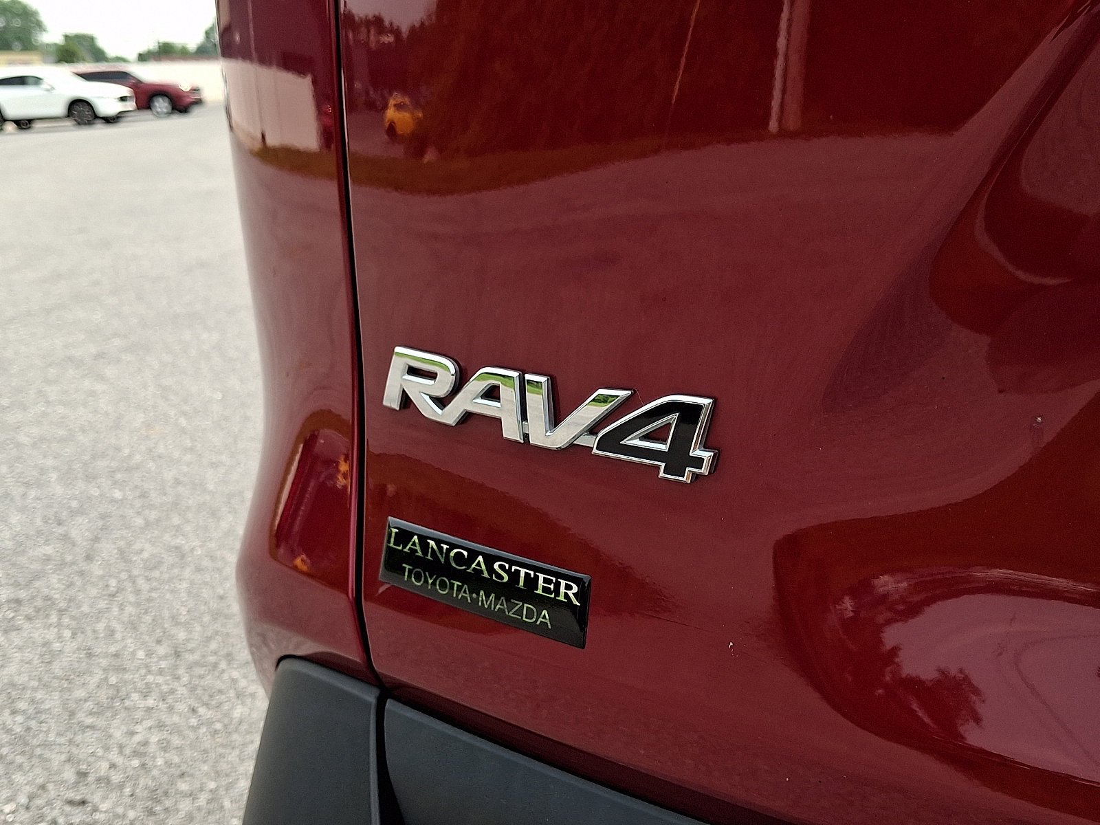 Used 2021 Ruby Flare Pearl Toyota Hybrid XLE image 29