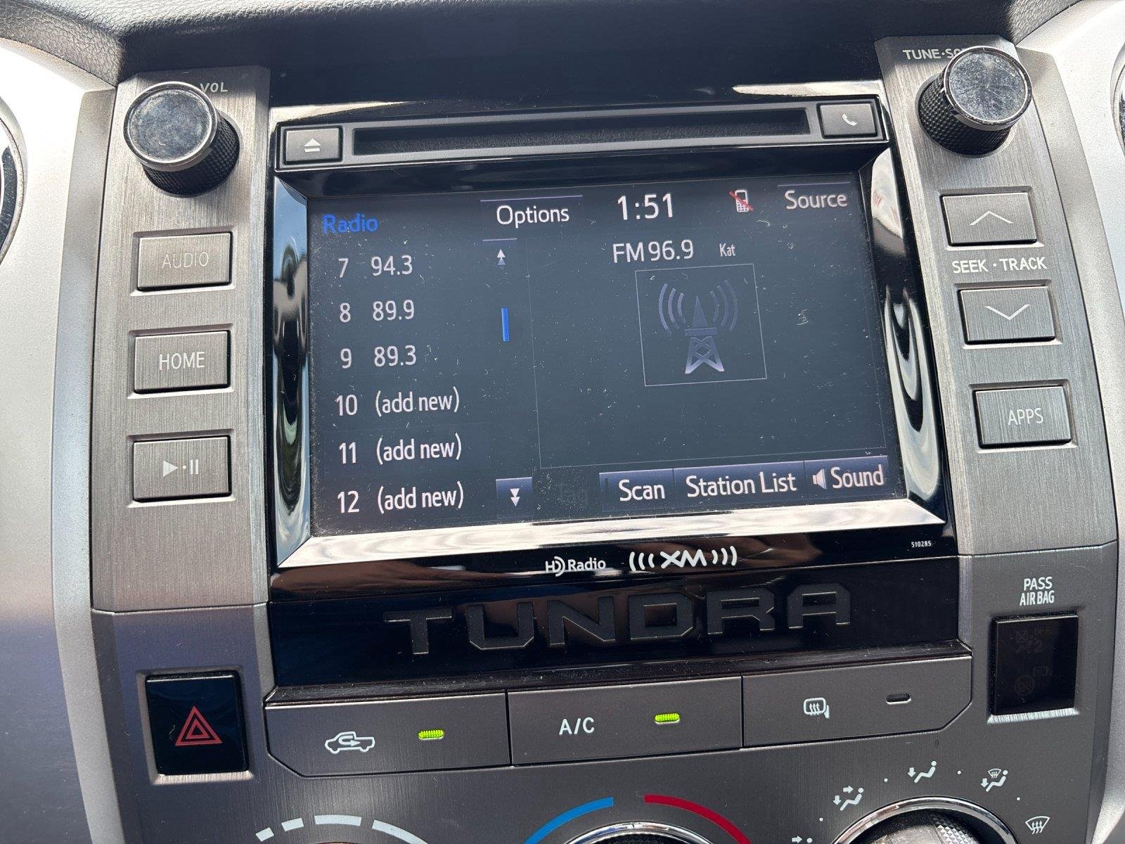 Used 2018 Silver Sky Metallic Toyota SR5 image 23