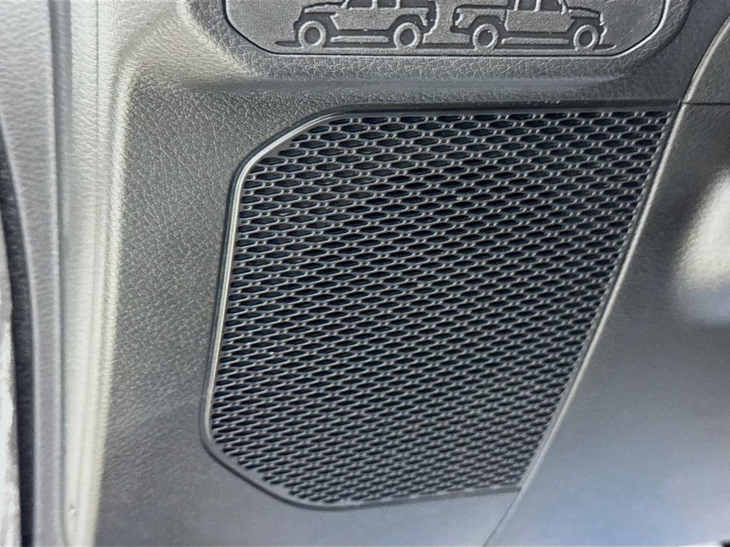 Used 2025 Granite Crystal Metallic Clearcoat Jeep Rubicon image 24