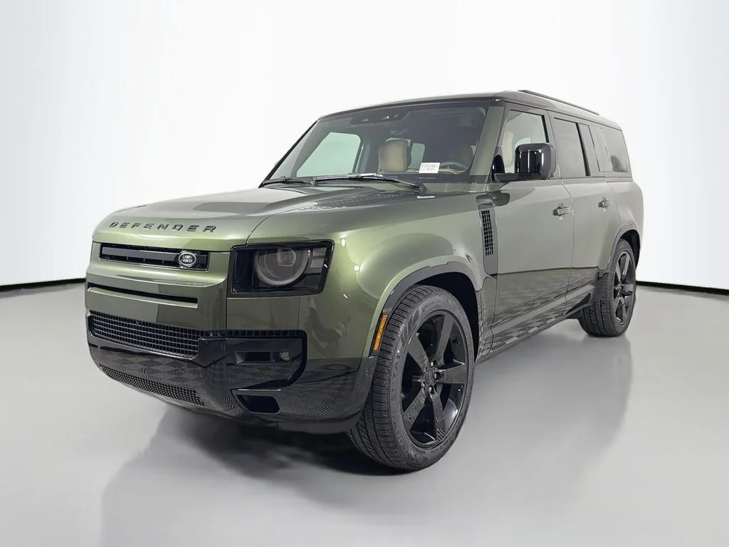 New 2026 Woolstone Green Land Rover X-Dynamic SE image 1