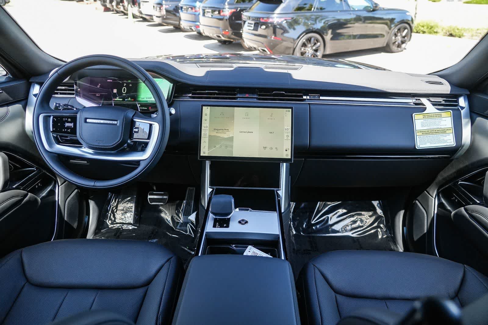 New 2026 Santorini Black Land Rover SE image 12