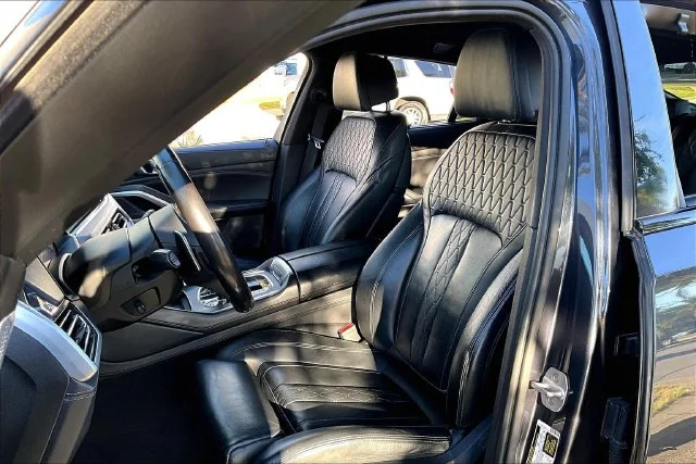 Used 2020 Gray Metallic BMW M50i image 25